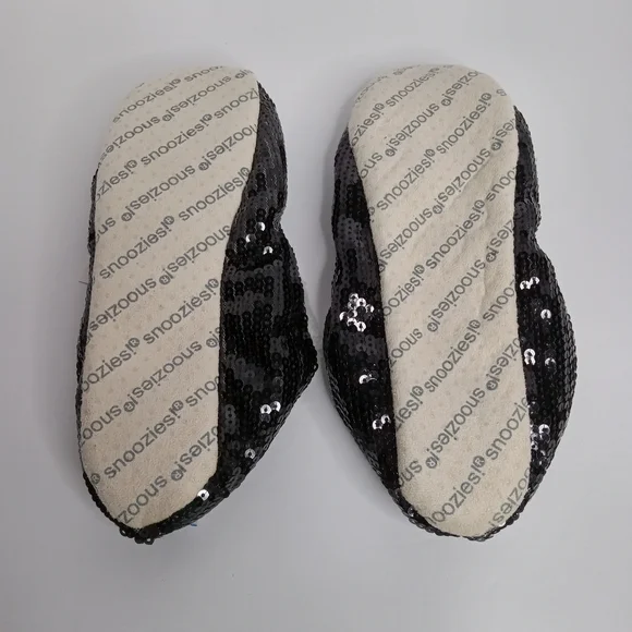 SNOOZIES SEQUIN SLIPPERS BLACK WOMENS SIZE MEDIUM‎ SHOE SIZE 7-8 NWT - Picture 3 of 8